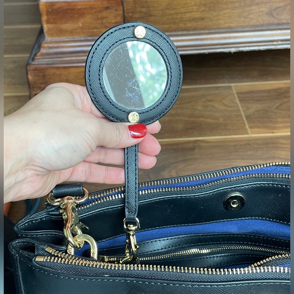 Large Tory Burch Robinson Tote Bag - Picture 10 of 16